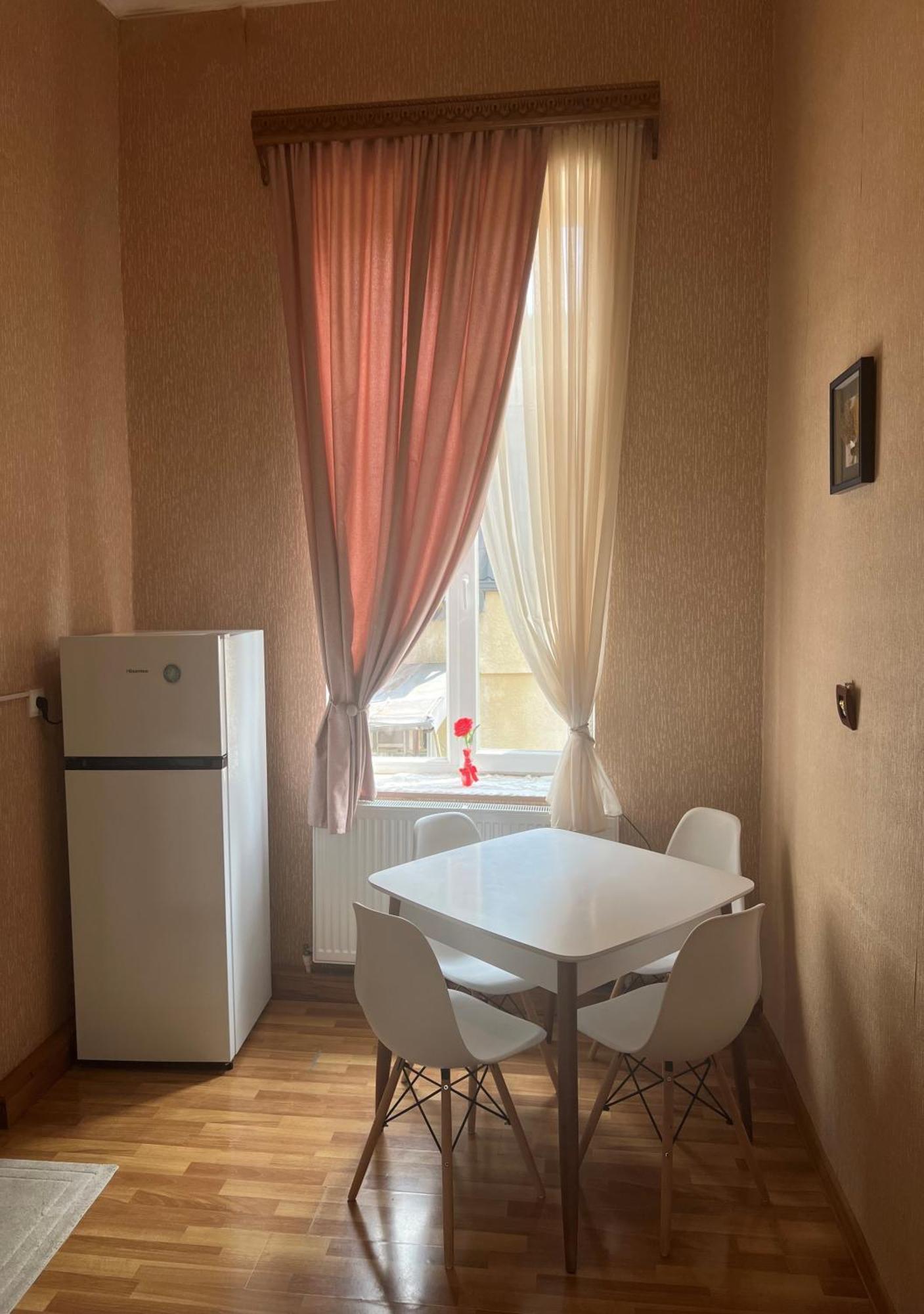 Bookinist Apartment Kutaisi Exterior foto